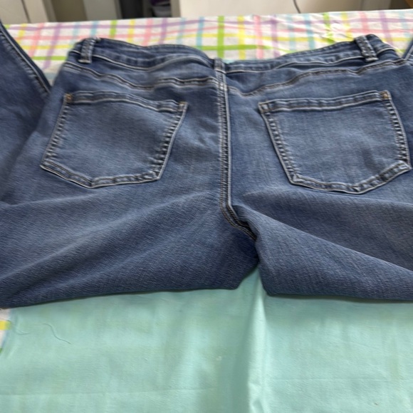 *FINAL PRICE* Maurices Everflex High-Rise Women's Blue Jeans - Picture 6 of 6